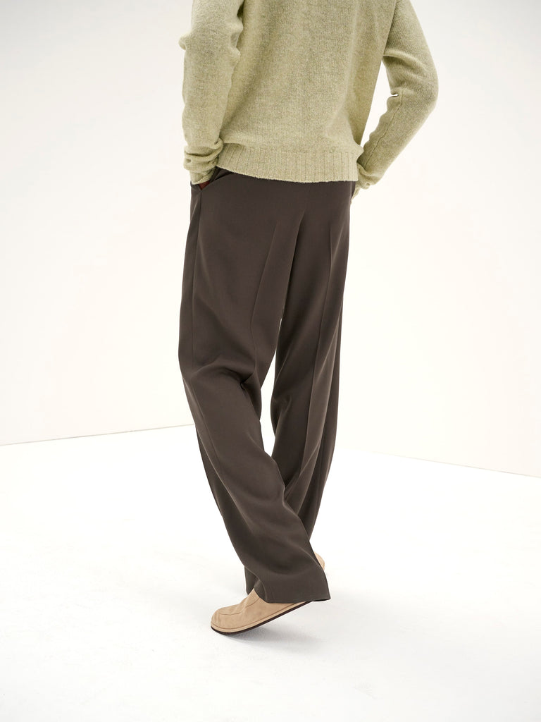 AURALEE BLUEFACED WOOL TWO-TUCK SLACKS-