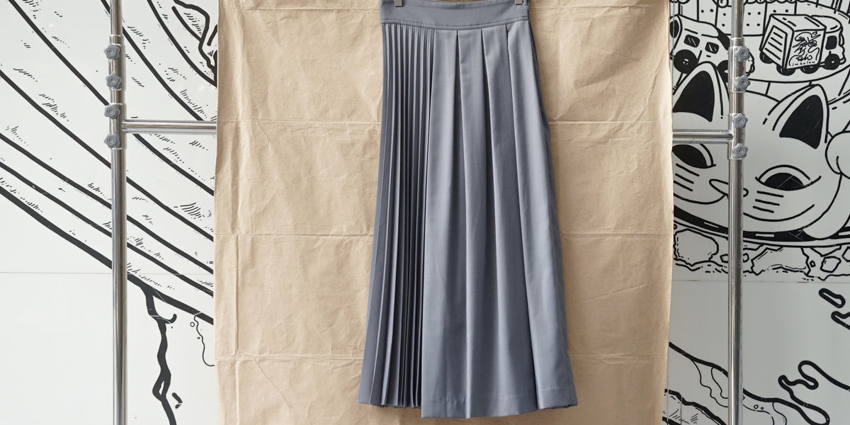 Clane Half Pleats Skirt Blue – OKURA