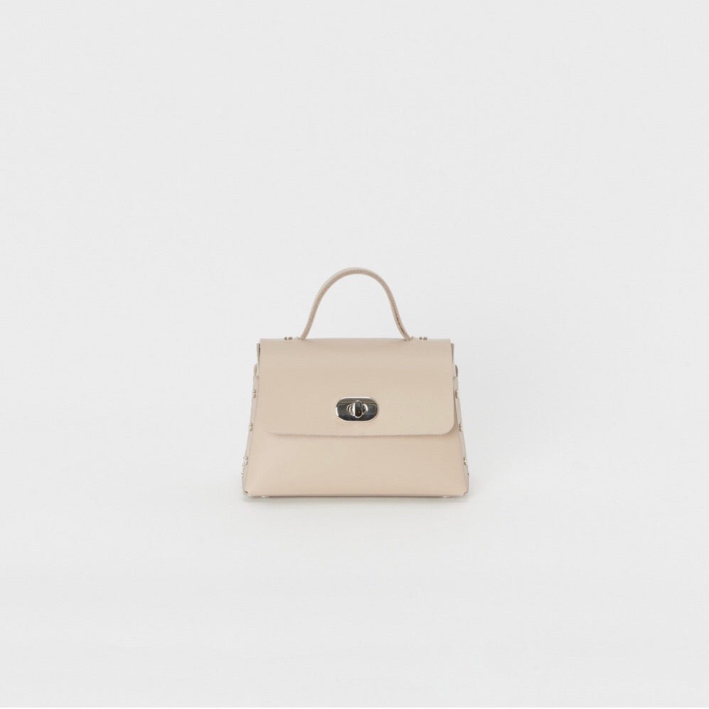 Hender Scheme Assemble Hand Bag Flap S Beige – OKURA